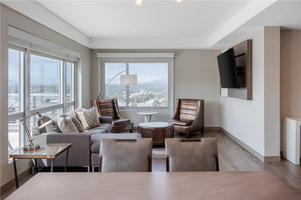 Hotel Cambria Downtown